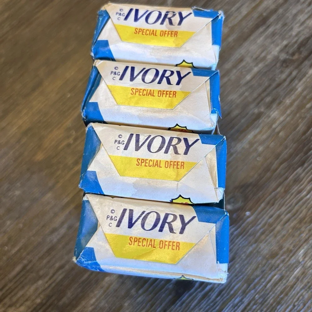 Ivory Soap 3.5 oz Soap Vintage Procter & Gamble --Lot of 4 NOS 12 Cents‎ Off